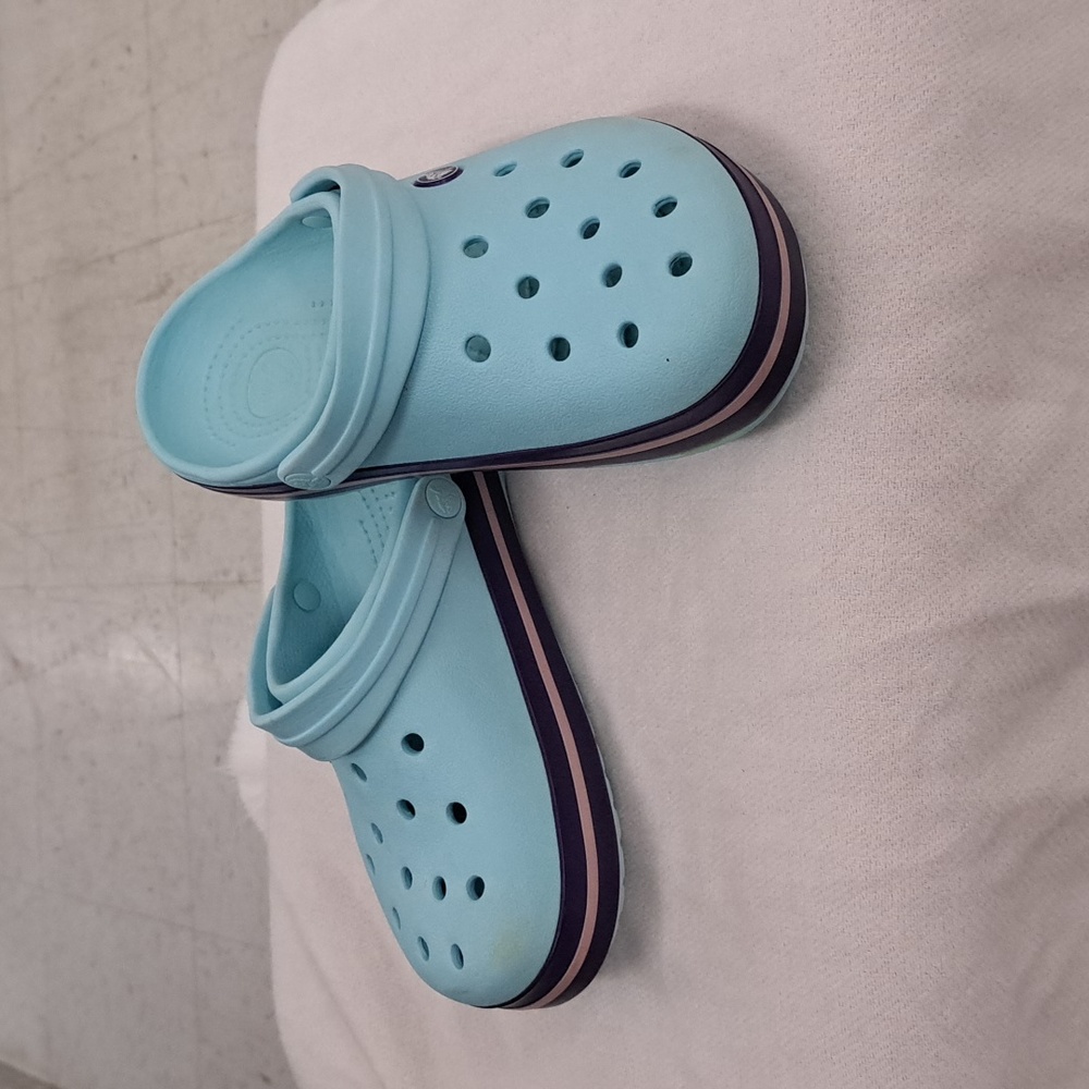 Crocs padded sandles